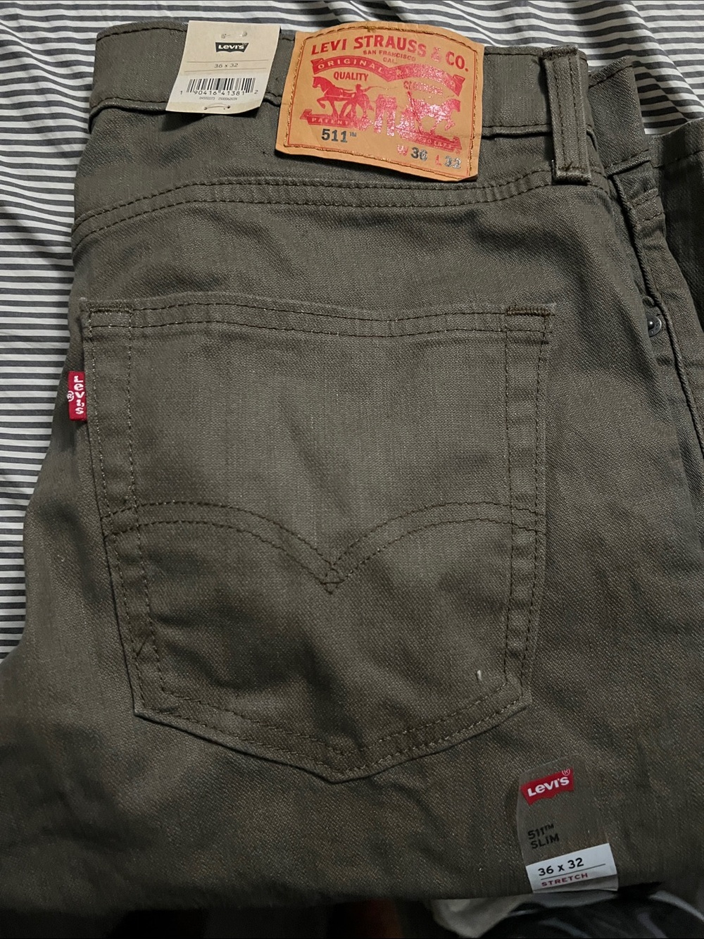 Levi's 511 Slim Men's Jeans in Olive